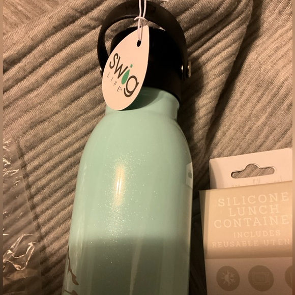SWIG LIFE Water Bottle &  Krumbs Gray Silicone Lunch Container - Picture 2 of 16